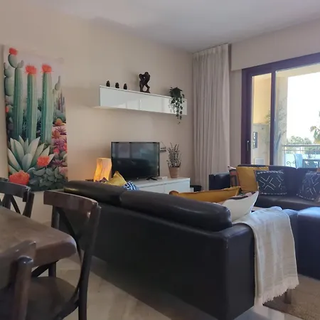 Seafront Duplex Penthouse Lejlighed
