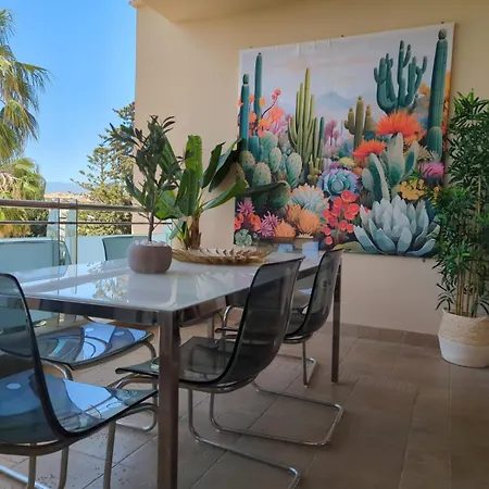Seafront Duplex Penthouse Lejlighed *